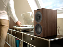 Load image into Gallery viewer, KEF Q Concerto Meta Speakers
