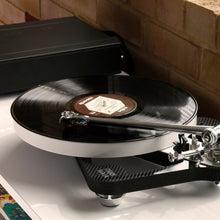 Load image into Gallery viewer, Rega NAIA Turntable
